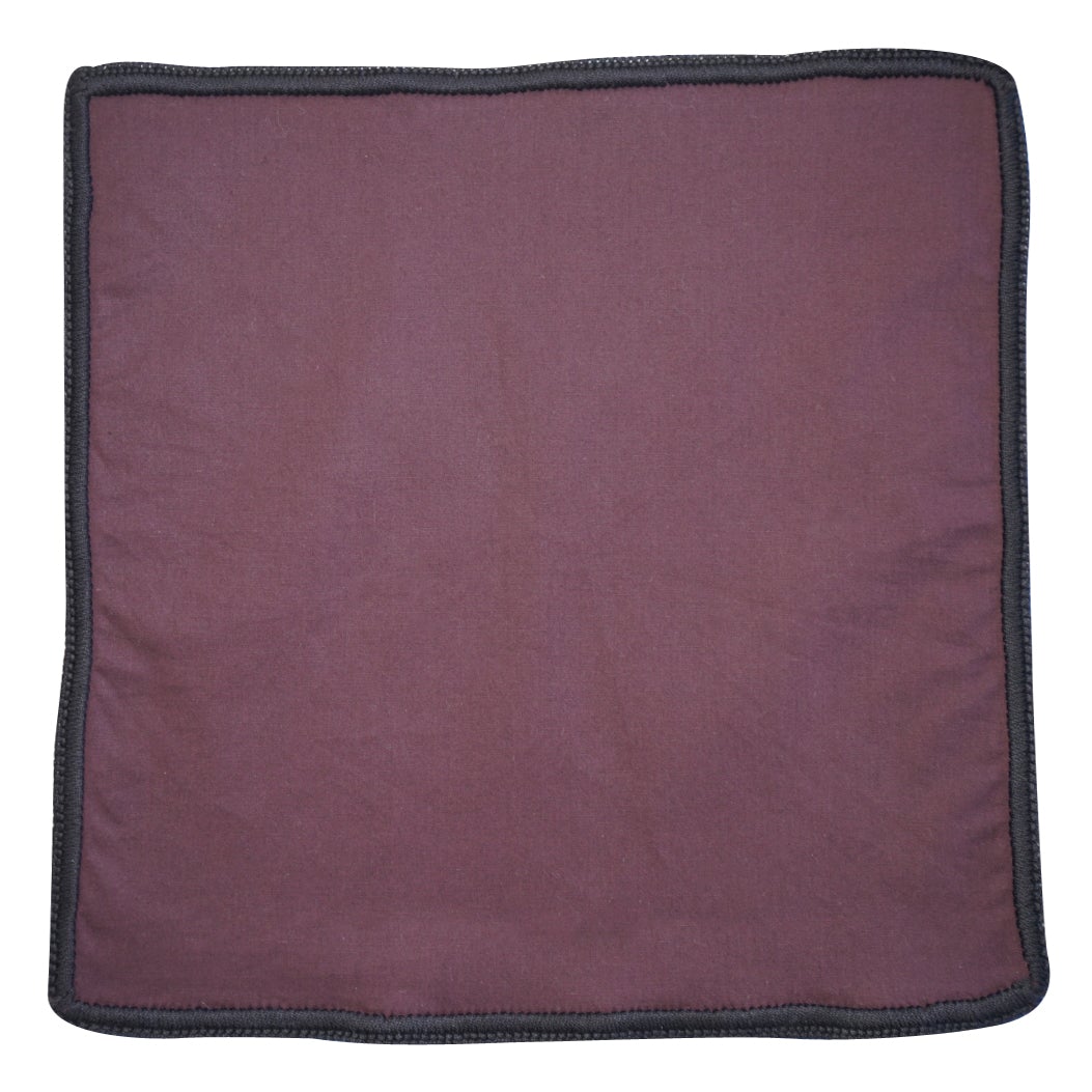 Vino with Black Signature Borders
