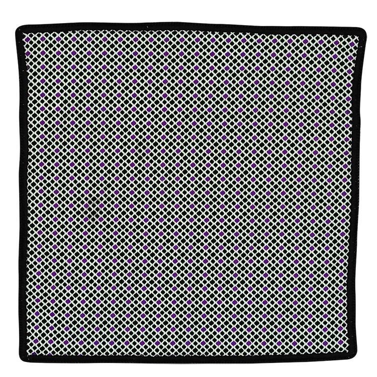 Rasin Arabesco with Black Signature Border