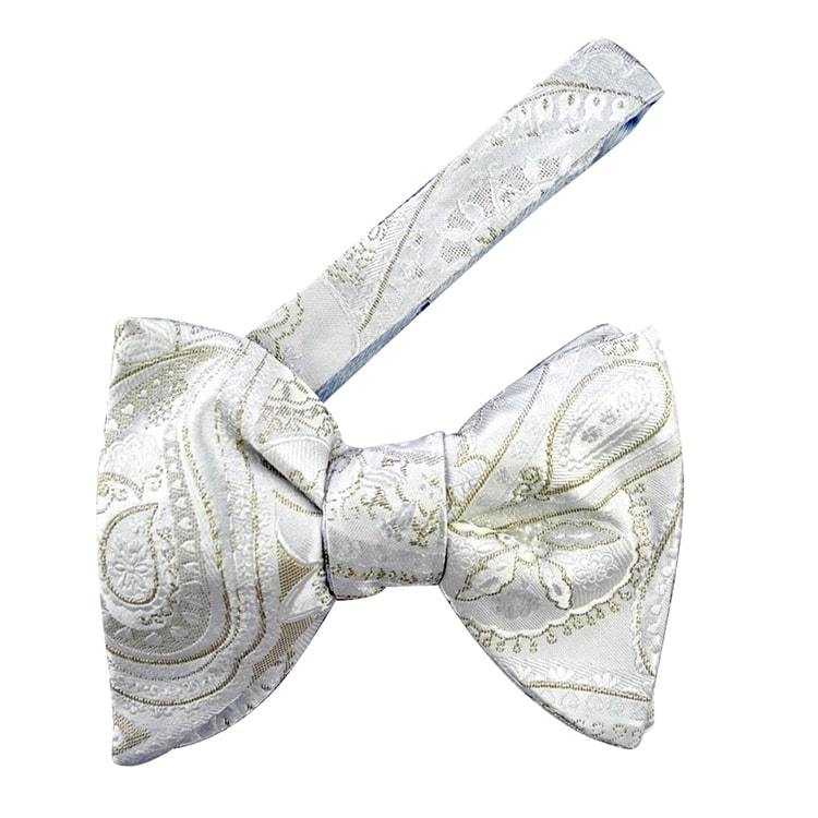 Venetian Paisley In White Oro Jumbo Pre Tied Butterfly Bow Tie