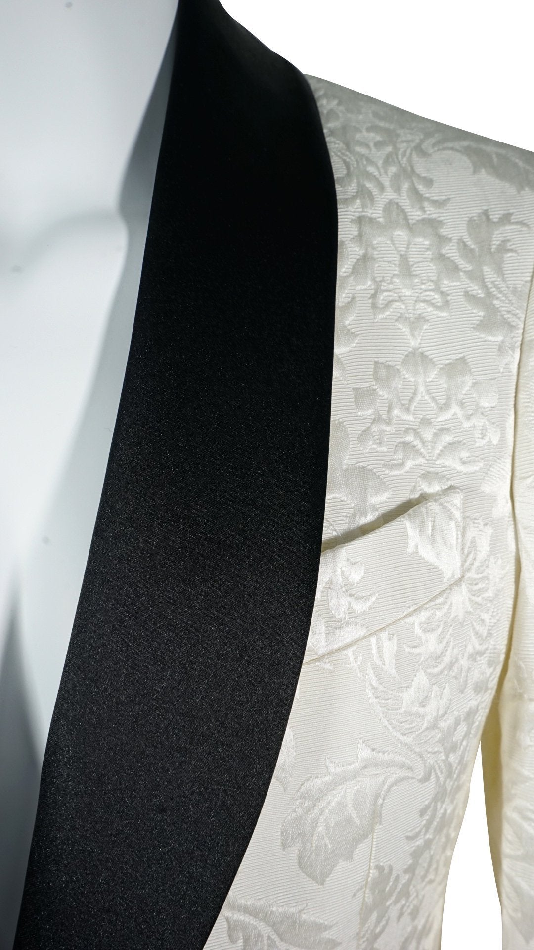 Vanilla & Black Fiore Dinner Jacket @ The Vault