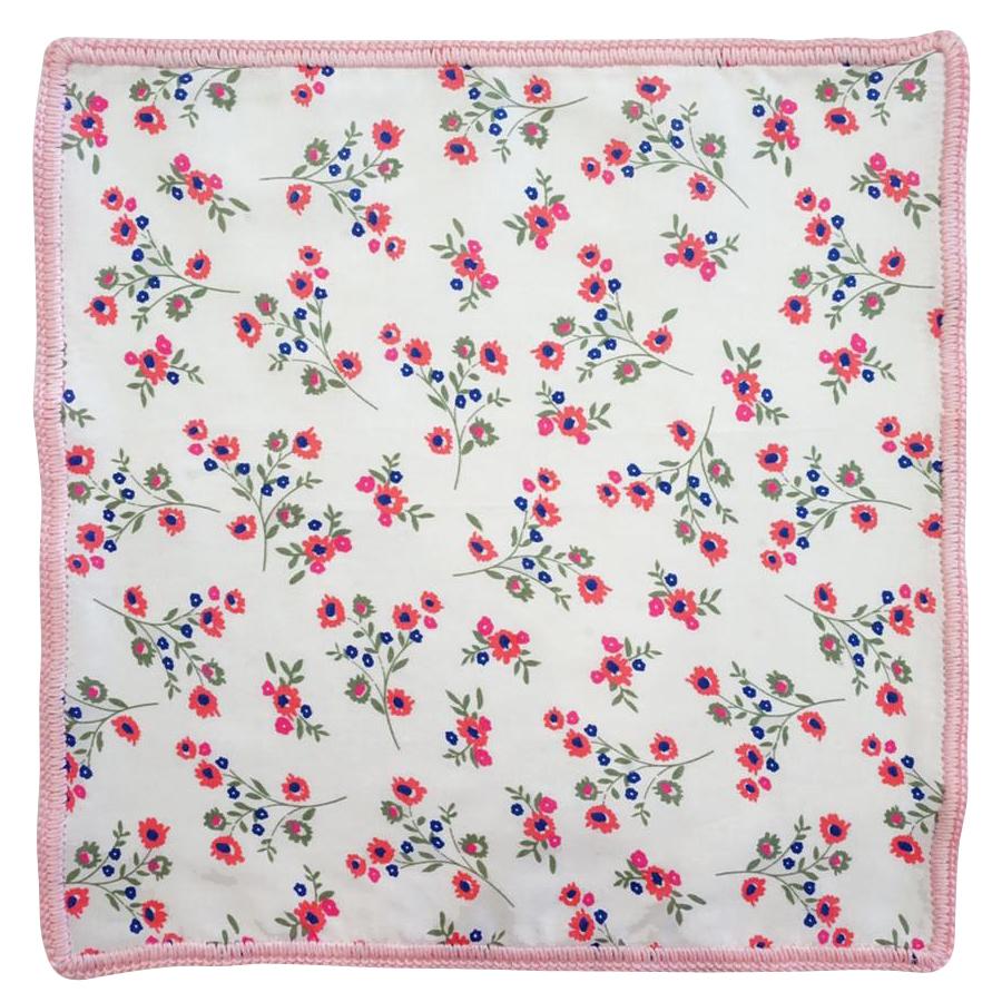 Strawberry Hamptons with Pink Signature Border