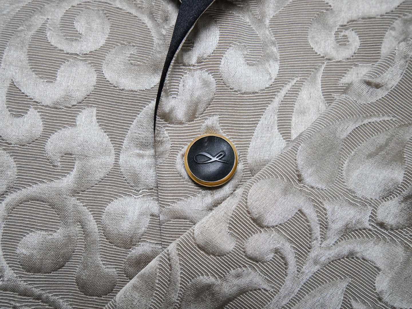 Nero Horn With Gold Tone Buttons For Sports Jacket