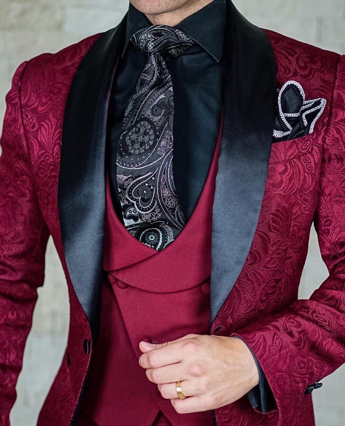 Venetian Paisley Tie in Black Argento Luxury Necktie