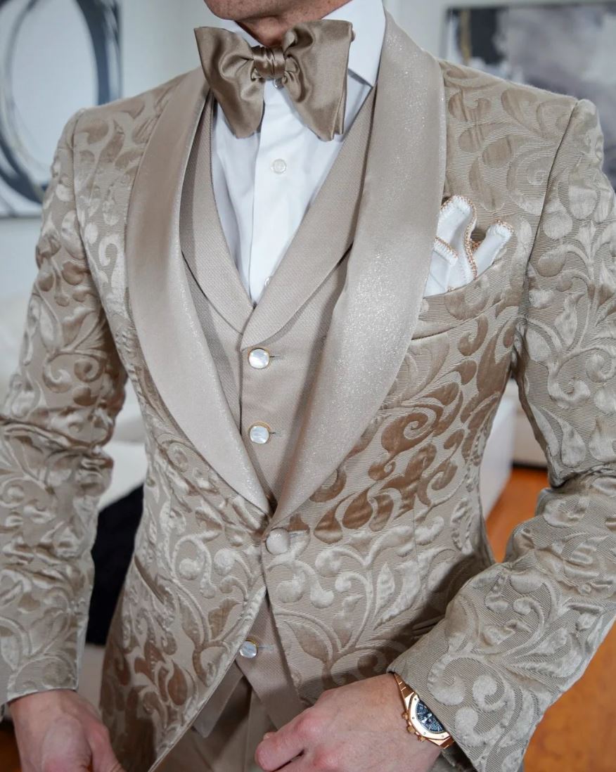 Champagne Oro Paisley Dinner Jacket